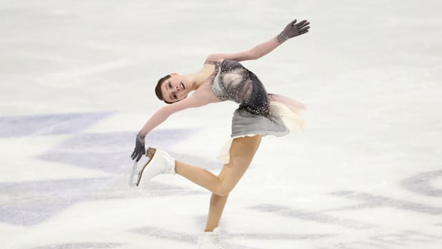 Winter Olympics: Japan's Yuzuru Hanyu wins historic figure skating gold -  BBC Sport