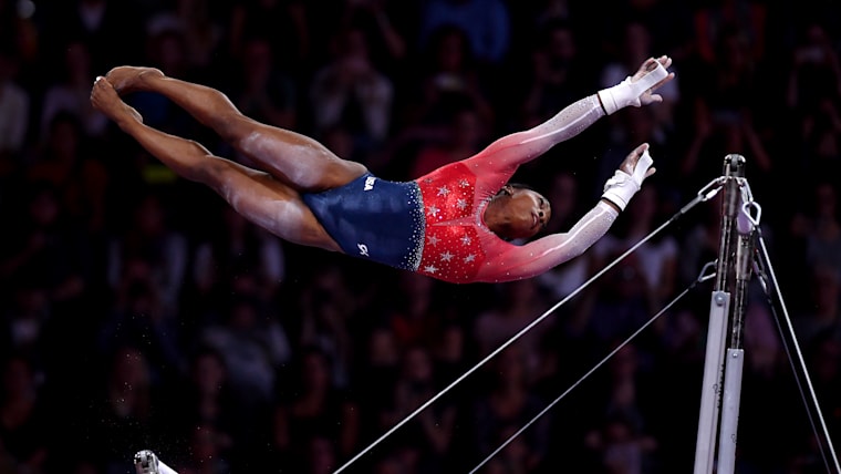 Simone Biles helps USA to fifth straight world team title