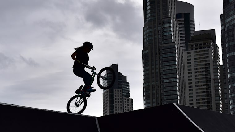 丹野夏波 日本女子初のbmxチャンピオンが 東京五輪のメダルに挑む