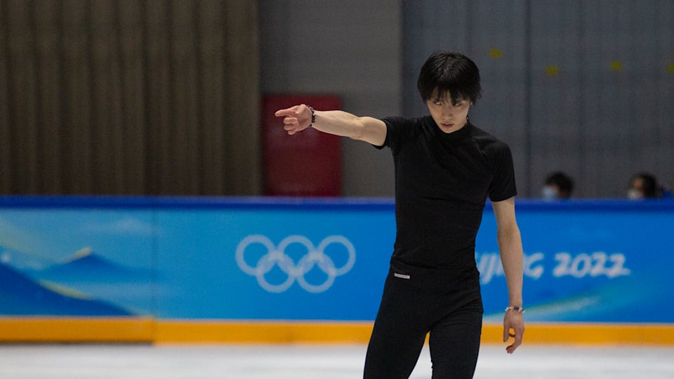 Hanyu Yuzuru practices morning after shocking Olympic short program