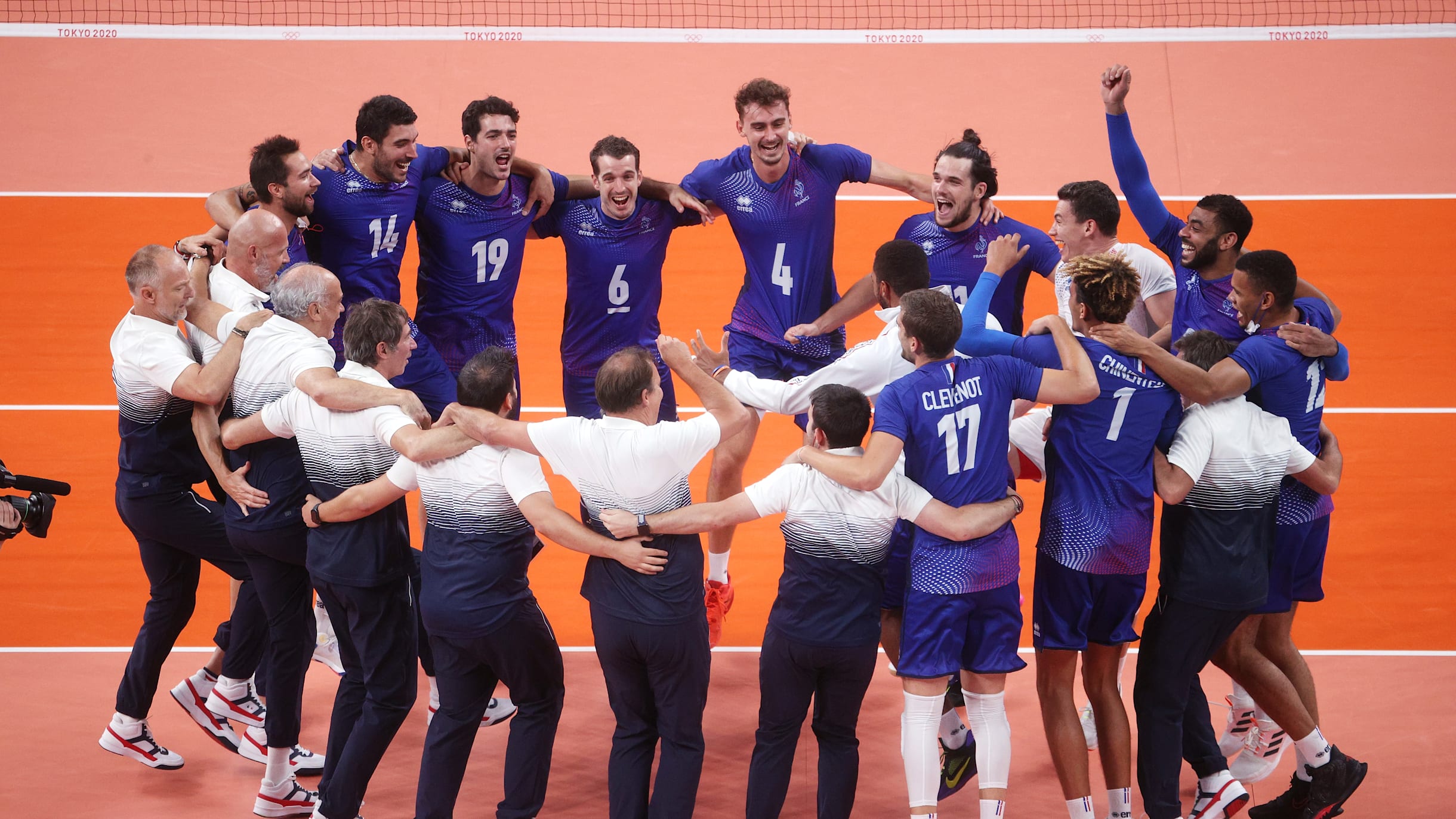 ¿Quién ganó el oro en voleibol masculino