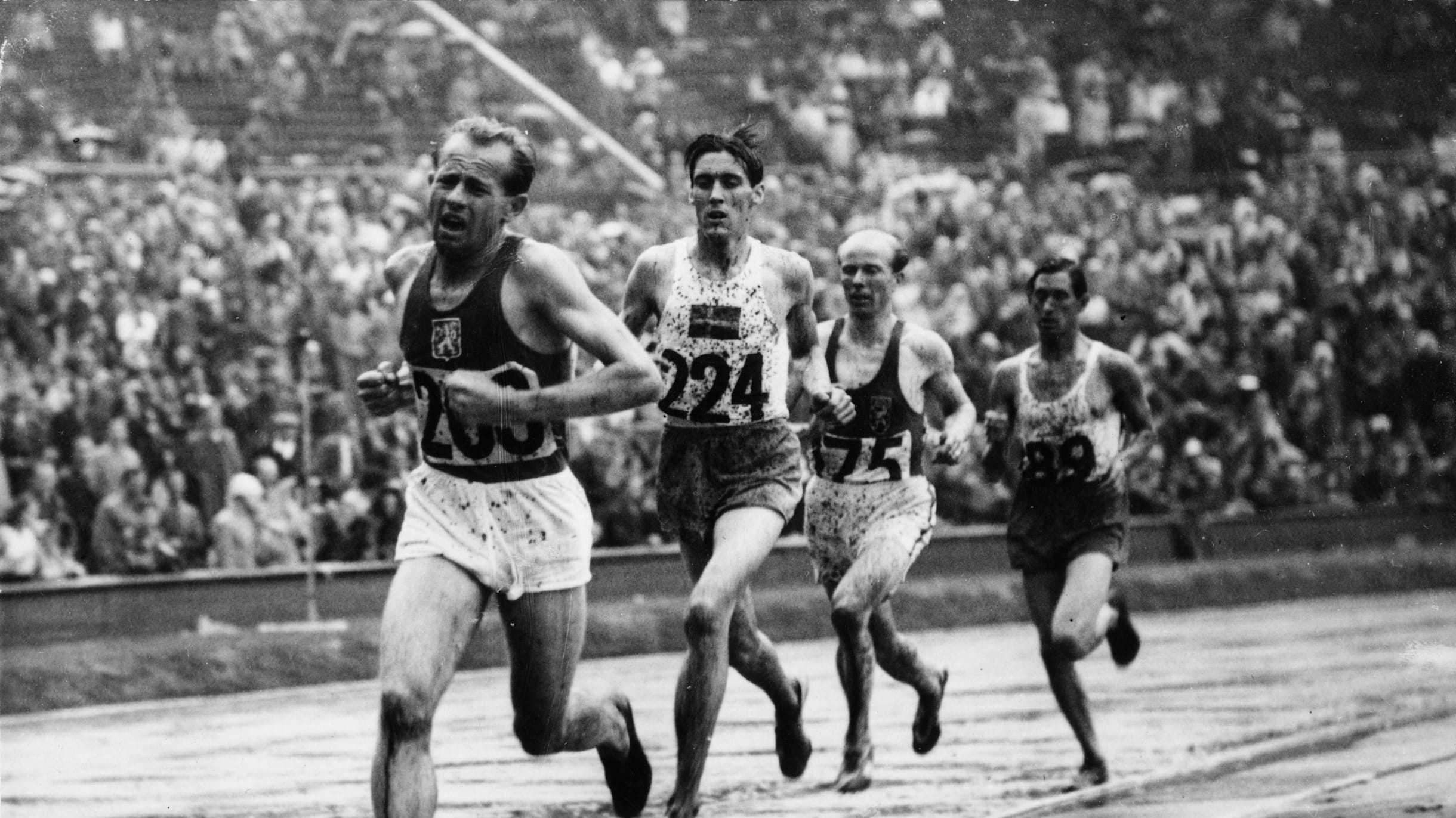 Первый олимпийский чемпион легкой атлетики. Emil Zatopek 1952.