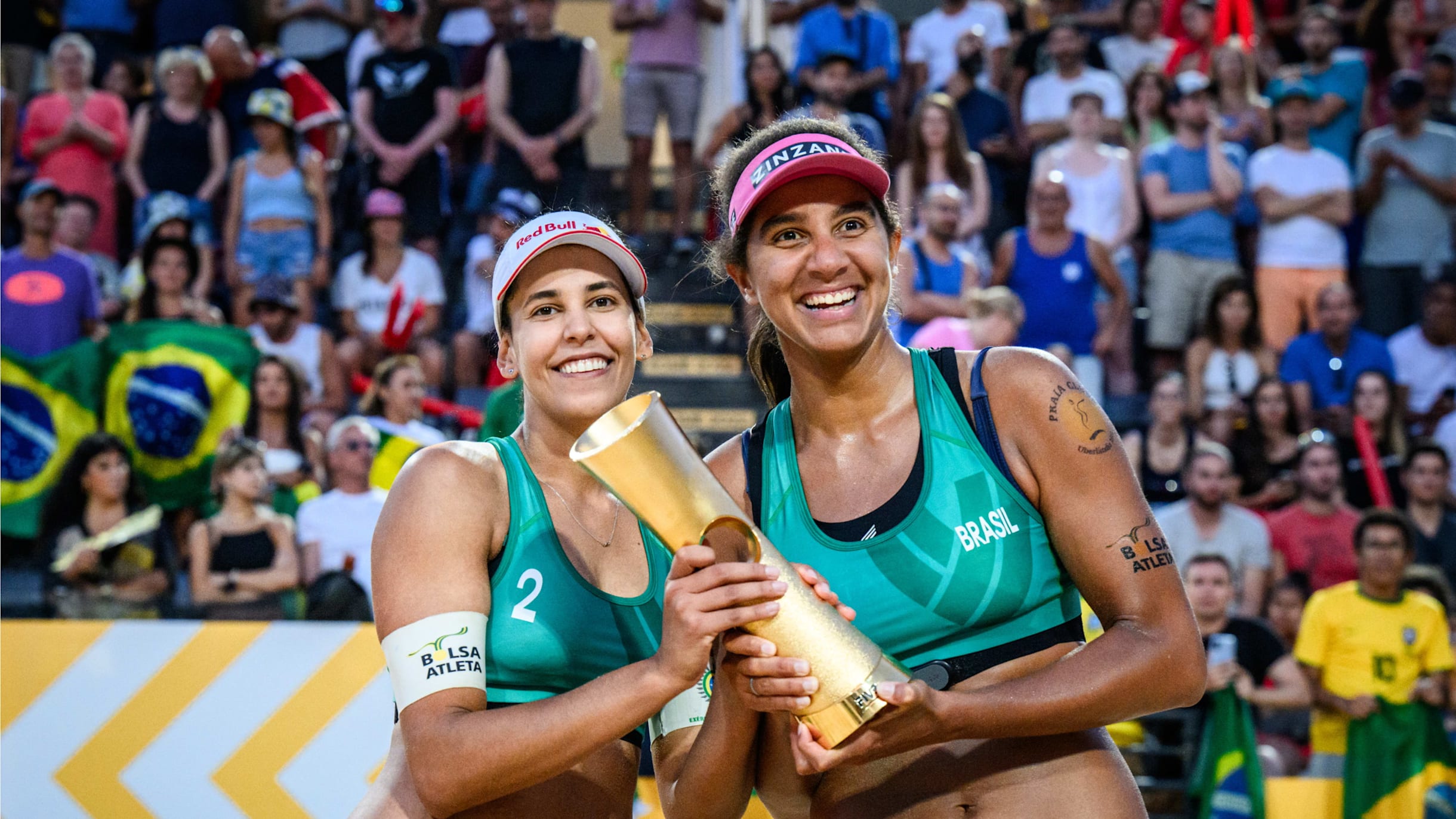 Em que ano o Brasil teve o melhor resultado mundial no vôlei de praia?