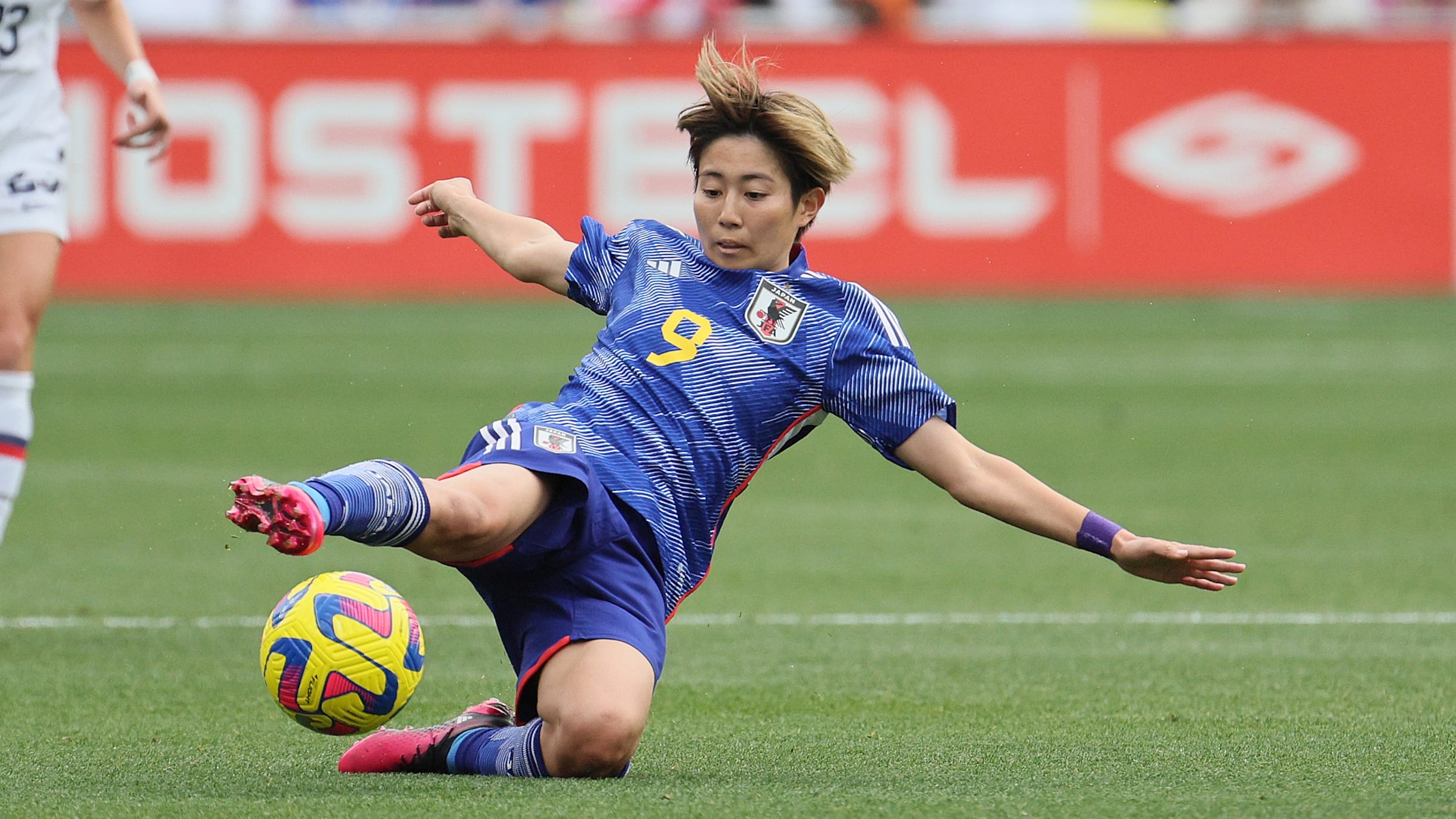 サッカーなでしこ代表監督、佐々木則夫直筆サイン入りユニ サッカーなでしこ代表監督、佐々木則夫直筆サイン入りユニ