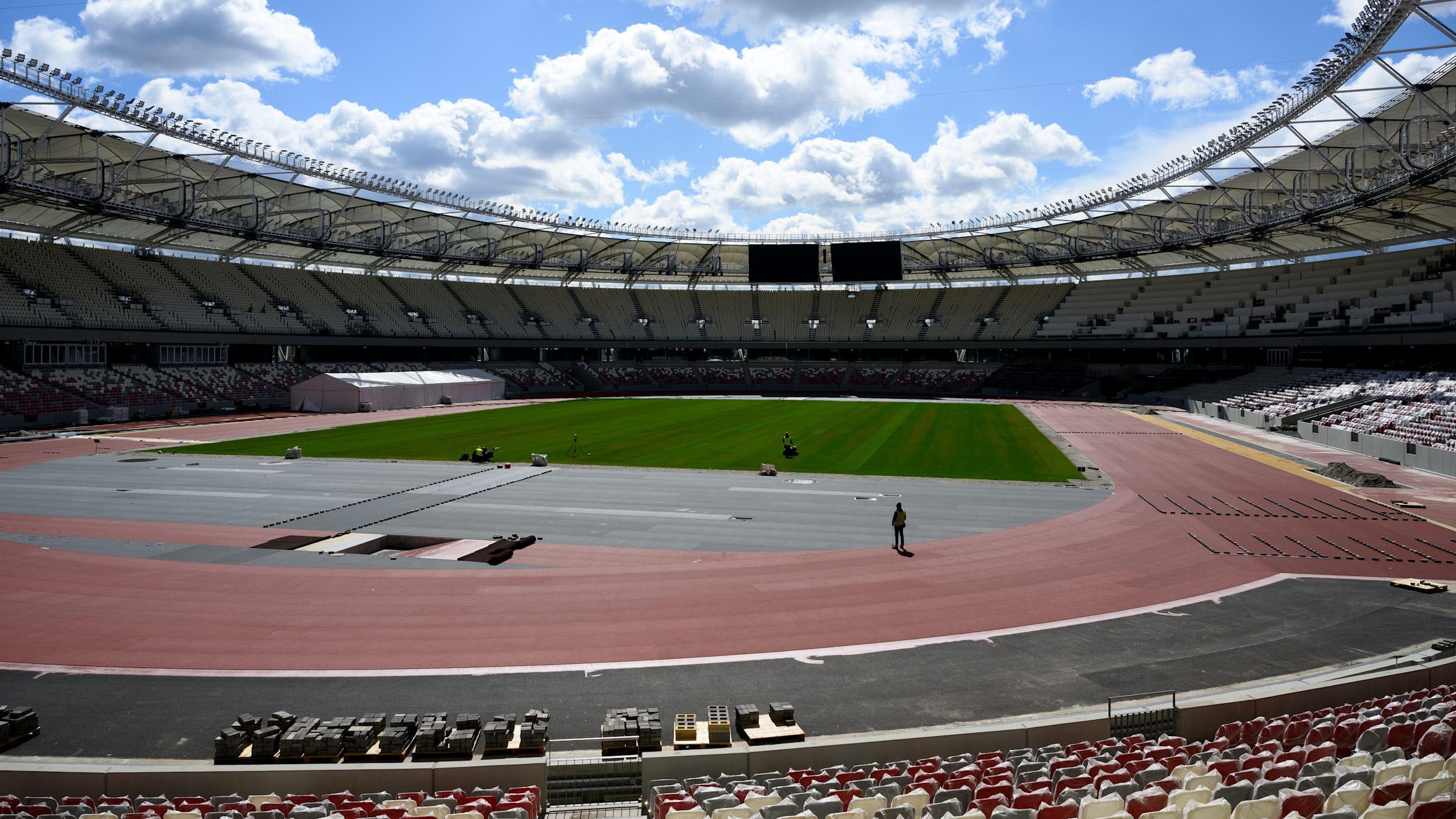 How big is the olympic track