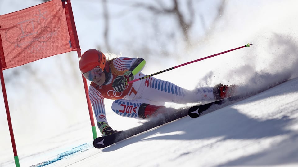 What are the differences between the alpine skiing disciplines?