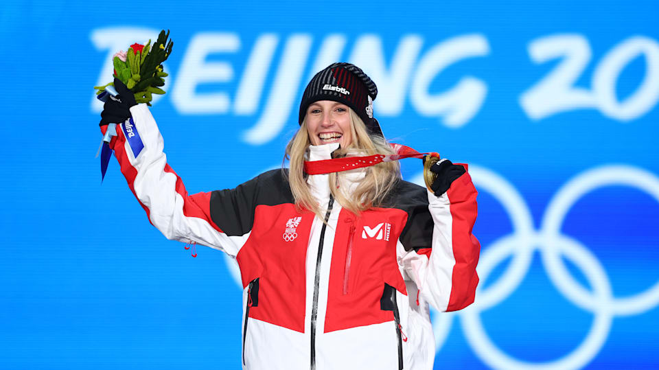 Mid-final phone call lifts Anna Gasser to consecutive Big Air golds at  Beijing 2022