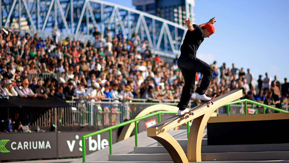 Shane O'Neill wins surprise X Games skateboard street gold, Nyjah