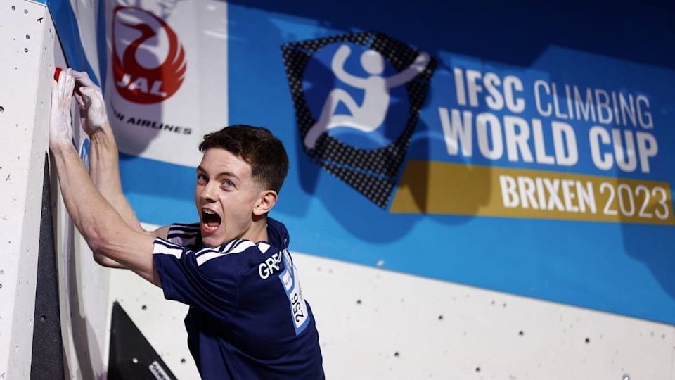 Sport Climbing World Cup 2023 Brixen Toby Roberts wins first boulder