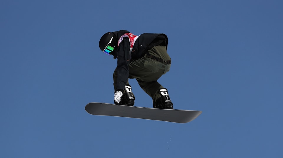 Normalisatie Leerling Caius Snowboarders Boesinger, Murase fly clear at Chur big air
