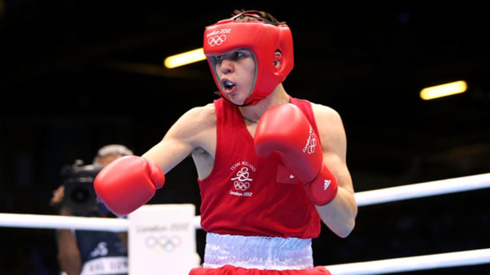 Coach drives Conlan on - London 2012 - Boxing - Olympic News