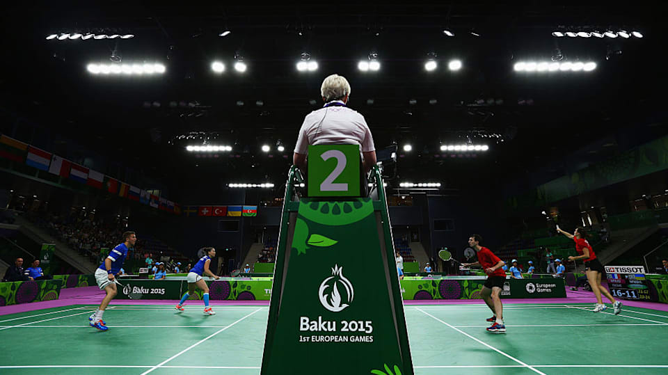How to play badminton rules, scoring system and equipment