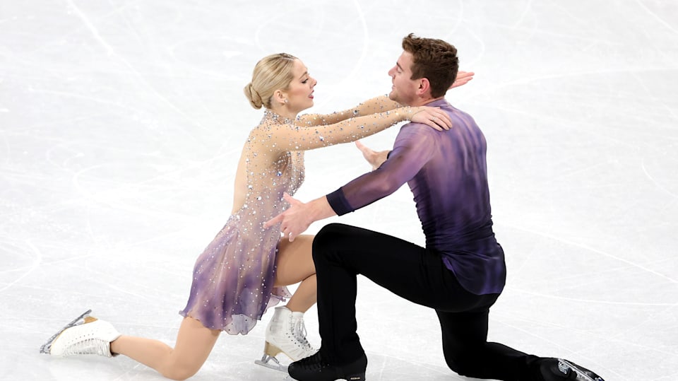 Alexa Knierim and Brandon Frazier The figure skaters not being "just