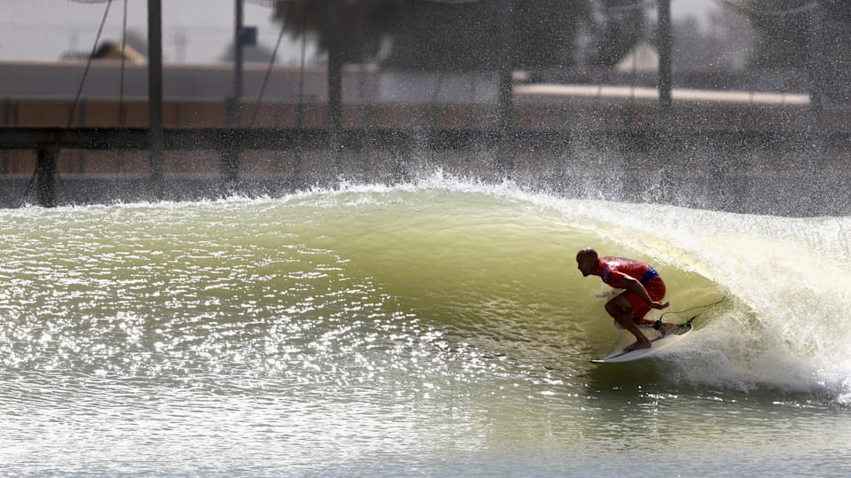 WSL Surf Ranch como funciona a piscina de ondas artificiais do Kelly