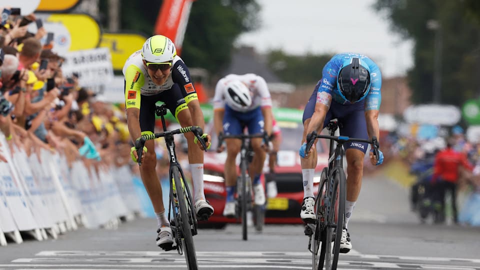 Tour de France 2022 Simon Clarke wins stage 5 as Wout van Aert