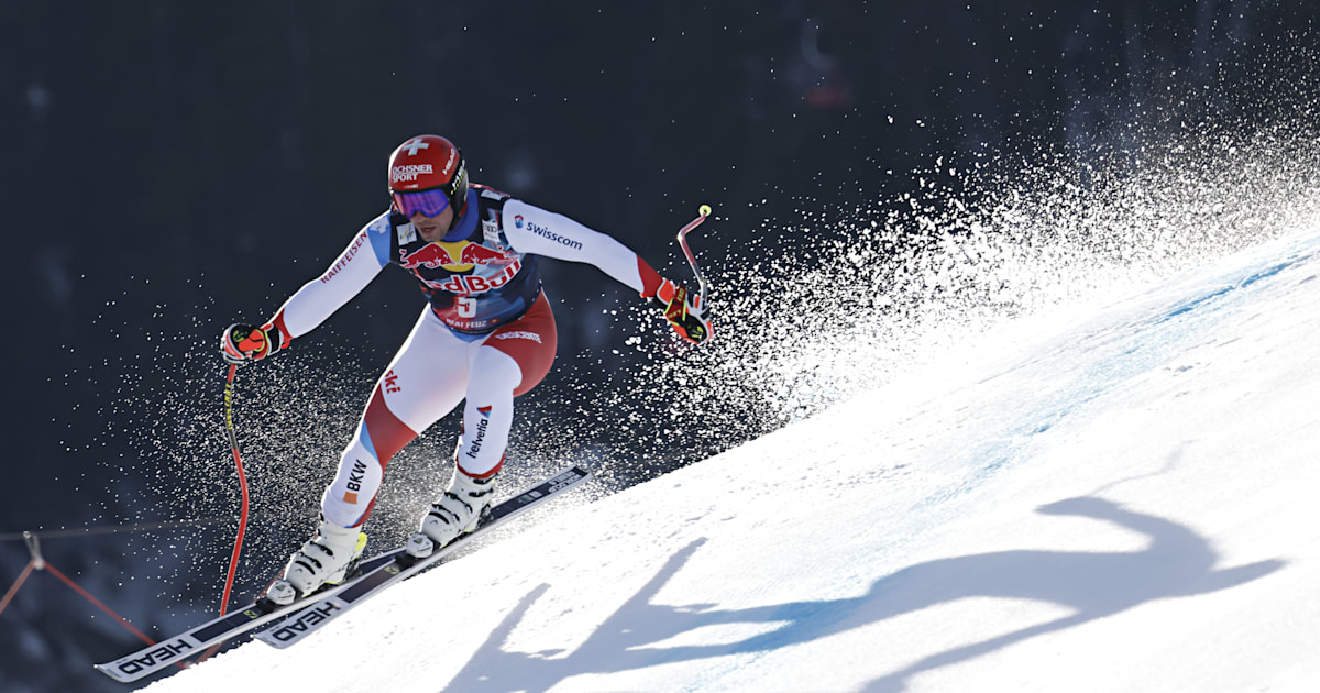 Beat Feuz wins first Kitzbühel downhill in dramatic circumstances