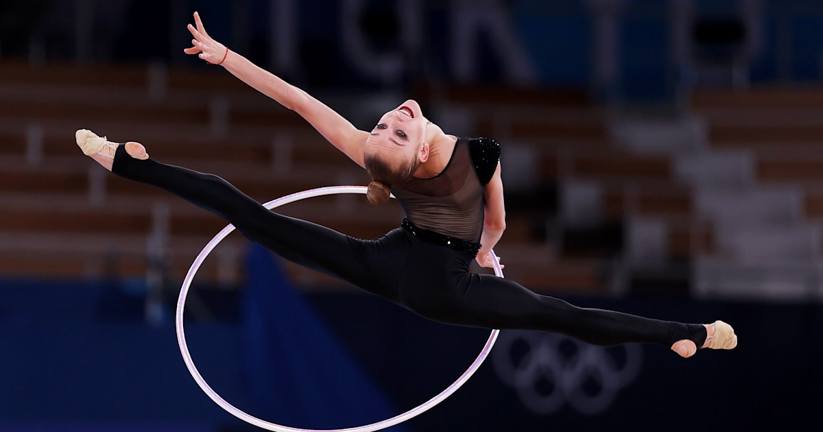 Олимпийские игры финал художественная гимнастика. Аверина 2022. Олимпийские игры финал художественная гимнастика. Олимпийские игры финал художественная гимнастика. Олимпийские игры финал художественная гимнастика.