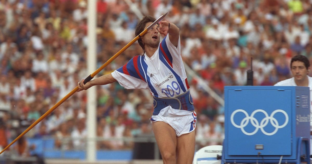 Zelezný sets new javelin record on way to gold Olympic News