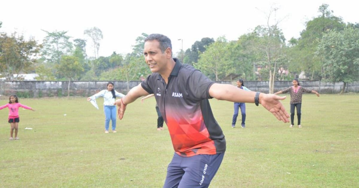 O ex-capitão do vôlei indiano Abhijit Bhattacharya lidera uma revolução popular em Assam