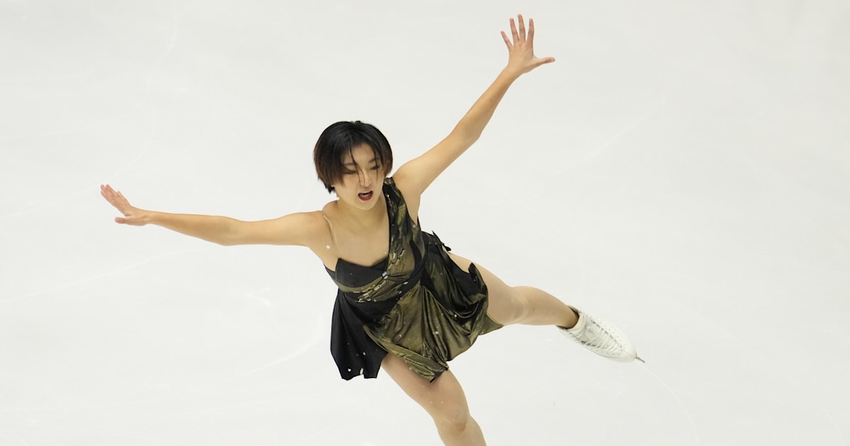 Figure skating - Grand Prix Final: Sakamoto Kaori leads after women's short program