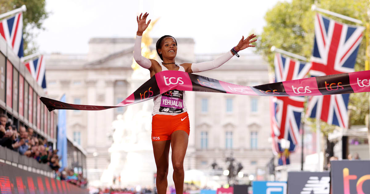 Ethiopia’s Yalemzerf Yehualaw wins the 2022 women's London Marathon