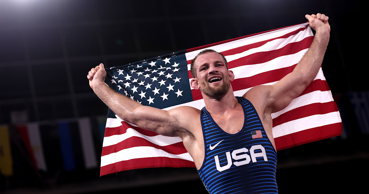 Magic Man David Taylor beats Hassan Yazdani in men's freestyle wrestling