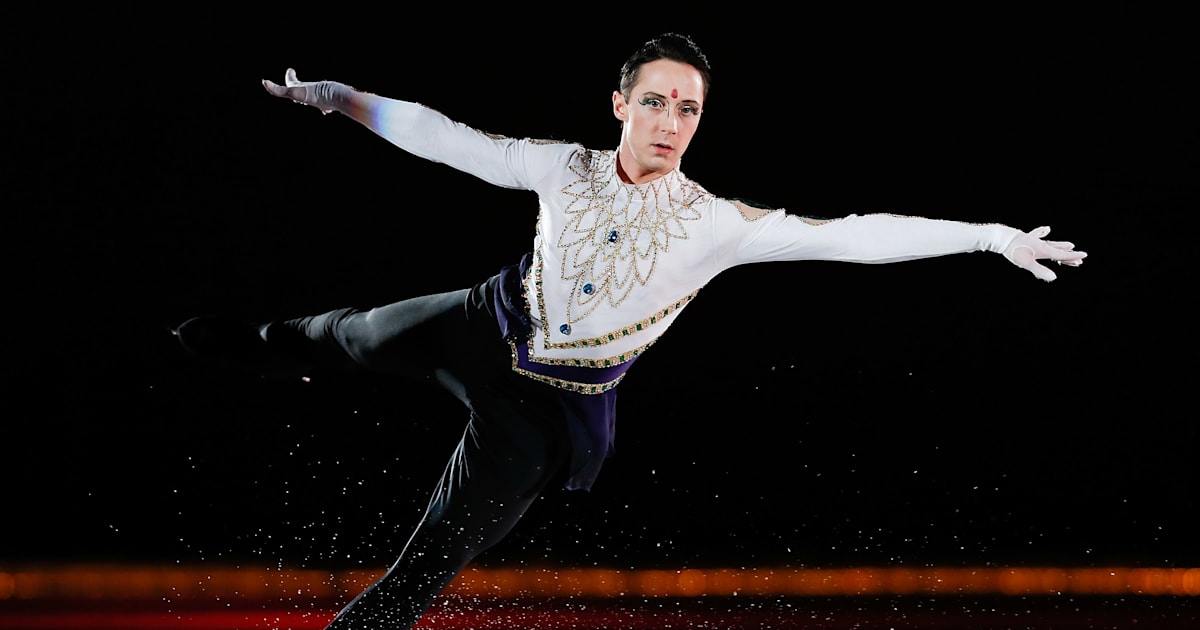 Figure Skater Johnny Weir Makes Dancing With The Stars Debut 1235