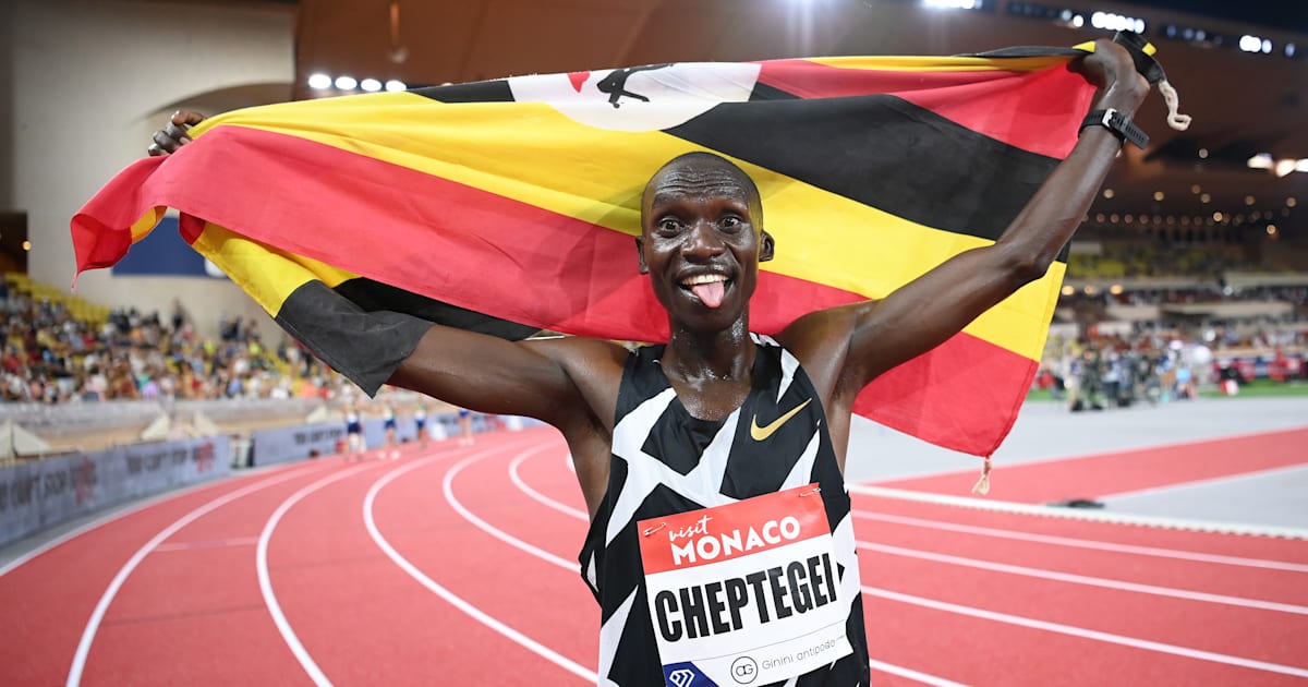 tokyo-2020-athletics-day-1-cheptegei-and-kiplimo-race-in-men-s-10-000m
